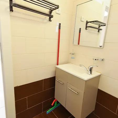 Ferienwohnung הטרקלין של שלמה. דירה יפה וחדשה 5 דקות נסיעה מהים Aschkelon Exterior foto