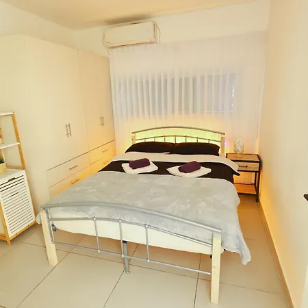 Ferienwohnung הטרקלין של שלמה. דירה יפה וחדשה 5 דקות נסיעה מהים Aschkelon Exterior foto