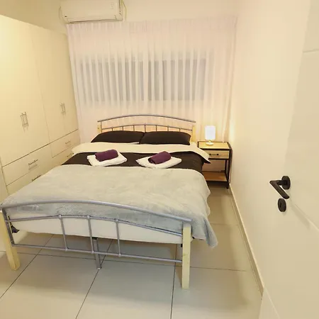 Ferienwohnung הטרקלין של שלמה. דירה יפה וחדשה 5 דקות נסיעה מהים Aschkelon Exterior foto